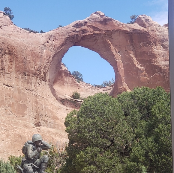 Meet your Posher - Picture 2 of 16